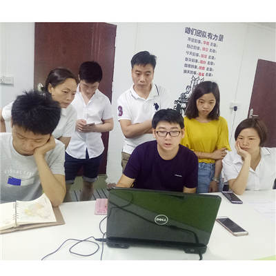 歡（huān）迎天助網小哥哥現場指（zhǐ）導打理矽膠板網站