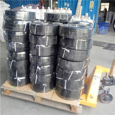 橡膠密封條暴風雨（yǔ）前出貨