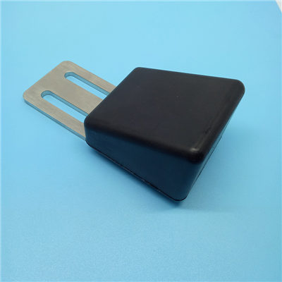 橡膠製品之（zhī）五金件包橡膠